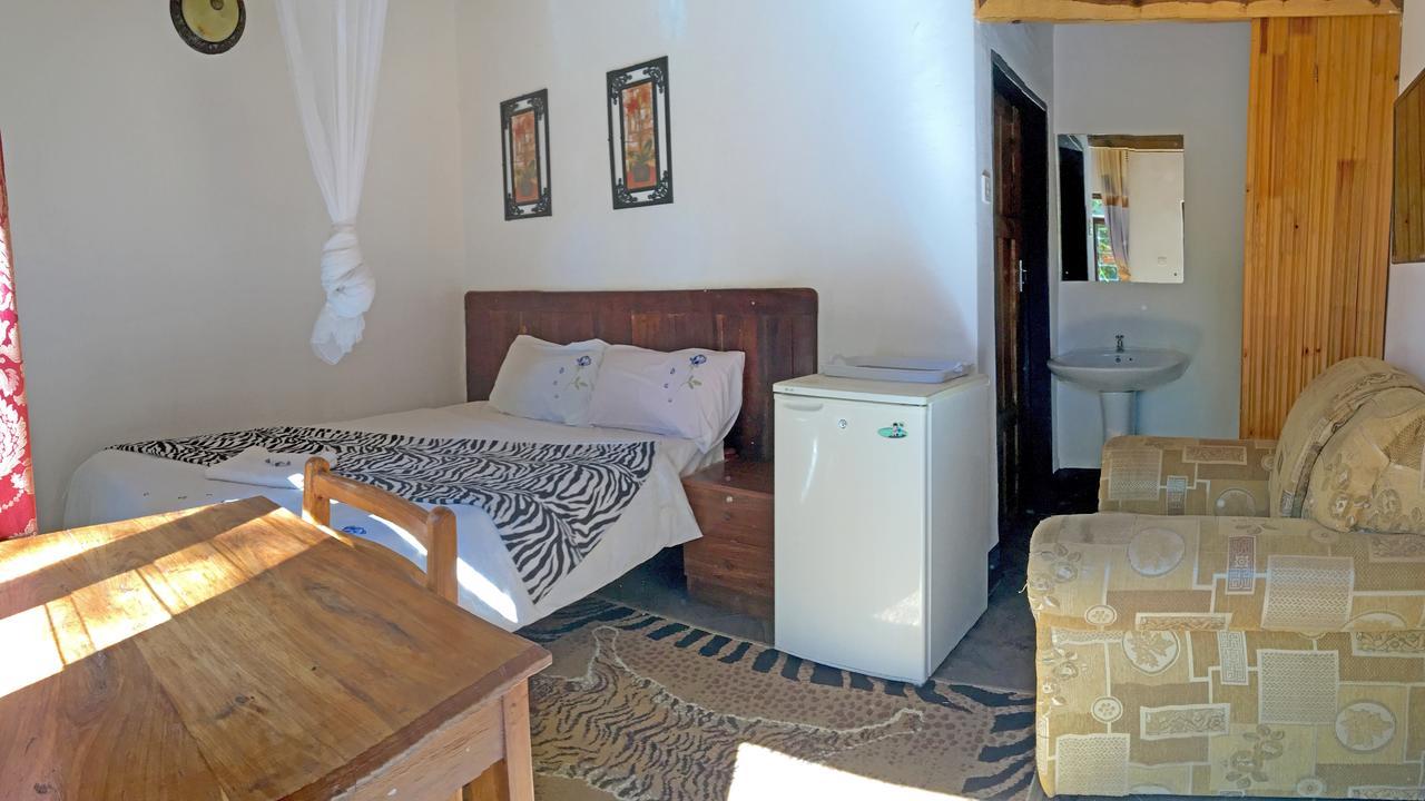 Okavango Lodge Livingstone Extérieur photo