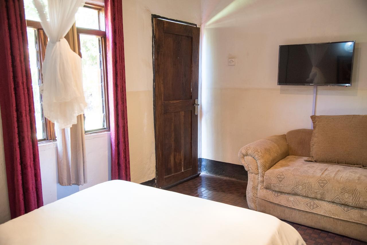 Okavango Lodge Livingstone Extérieur photo